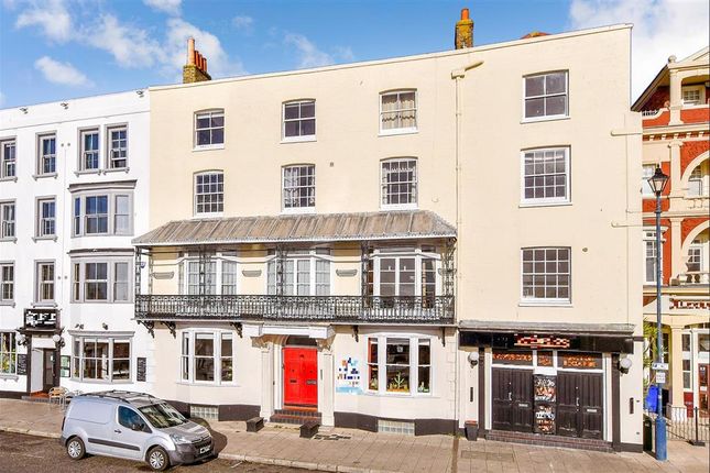 2 bed flat