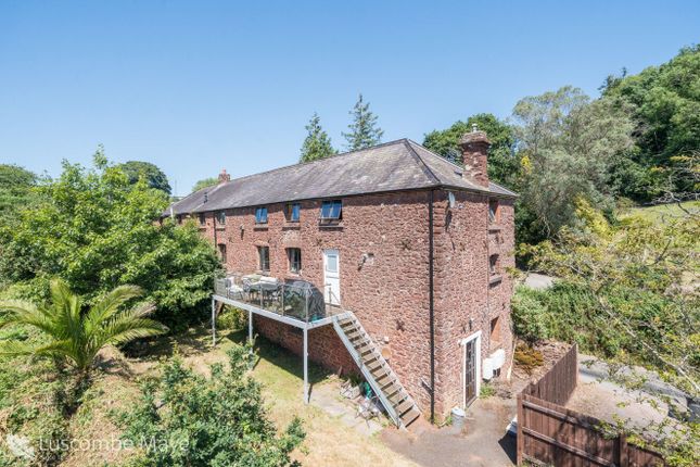 6 bedroom semi-detached house for sale