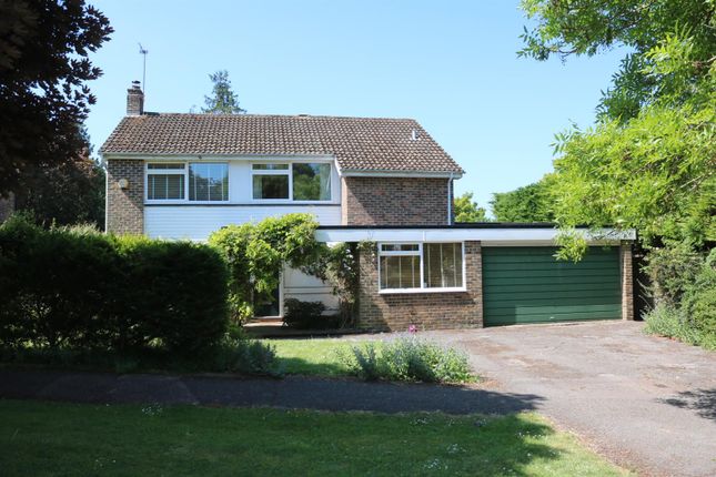 BADINGHAM DRIVE, FETCHAM, KT22 4 bed detached house for sale
