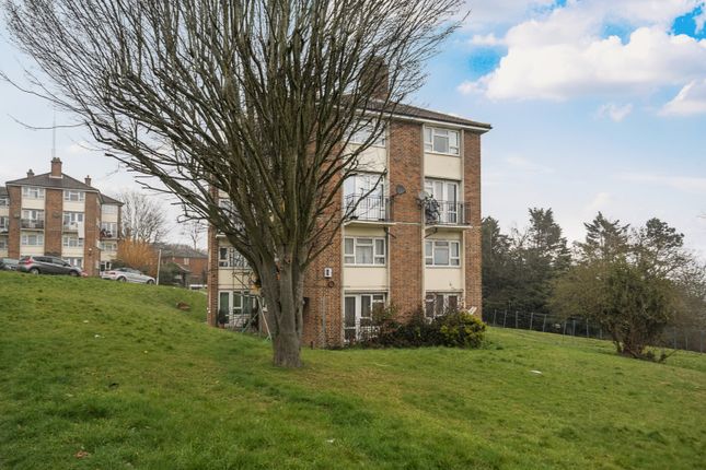 South Norwood Hill, London 2 bed apartment for sale
