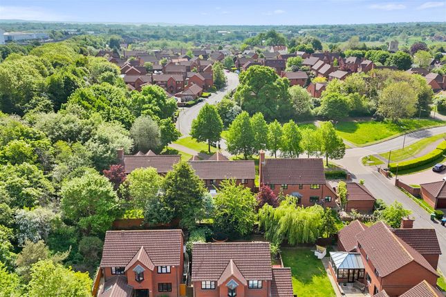 Linceslade Grove, Milton Keynes MK5 5 bed detached house for sale