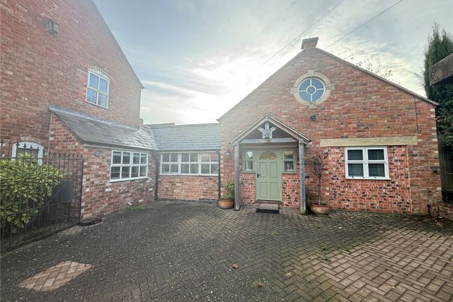 5 bed detached house