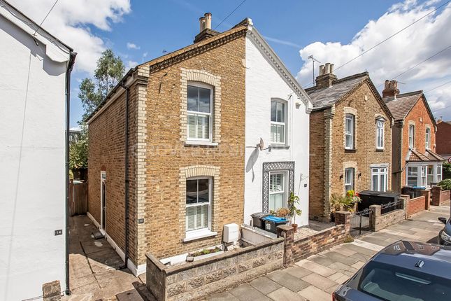 2 bedroom semi-detached house for sale