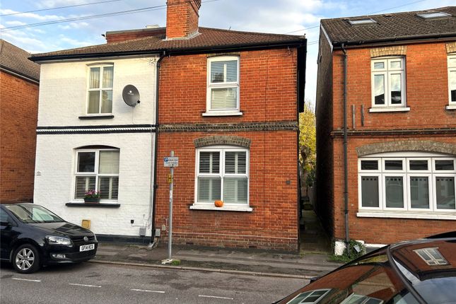 Springfield Road, Surrey GU1 2 bed semi