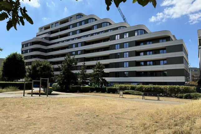 Waterview Apartments, London SW6 1 bed apartment for sale