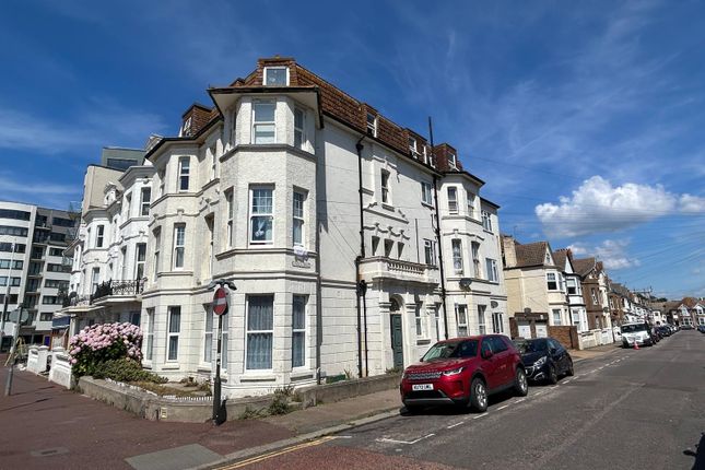 1 bedroom ground floor flat for sale