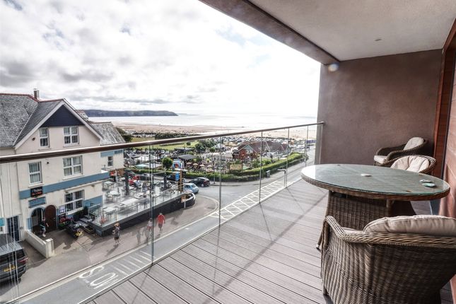 Beach Road, Woolacombe, Devon, EX34 3 bed apartment for sale