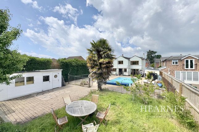 Priestley Road, Bournemouth, BH10 6 bed detached house for sale