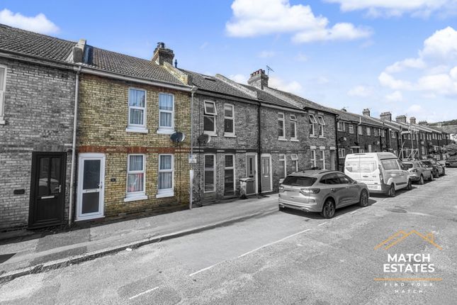 Burrow Road, Folkestone CT19 2 bed terraced house for sale