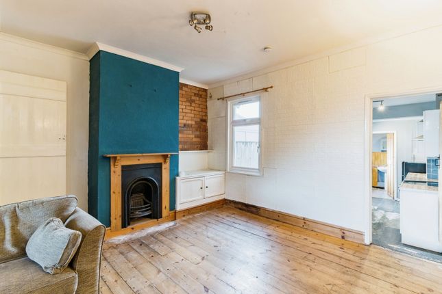 4 bed terraced house