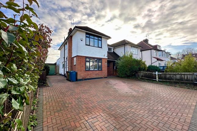 Whitchurch Gardens, Edgware 3 bed semi