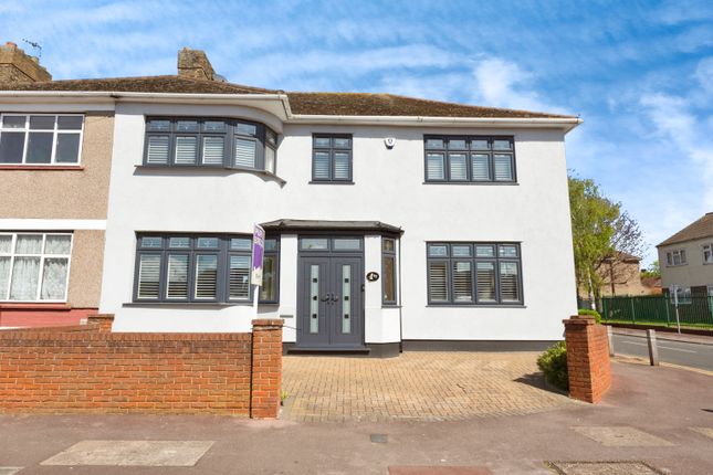 5 bedroom semi-detached house for sale