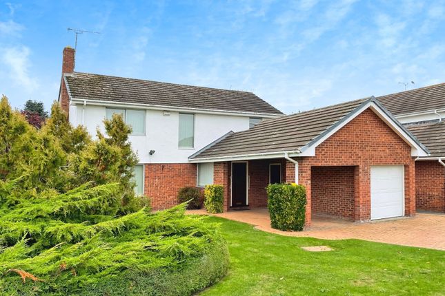 Trevalyn Way, Rossett, Wrexham, LL12 4 bed detached house for sale