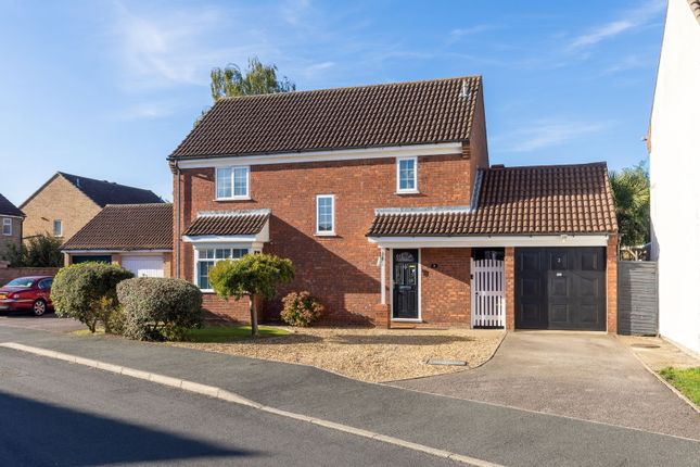 Gainsborough Drive, St. Ives PE27 4 bed detached house for sale