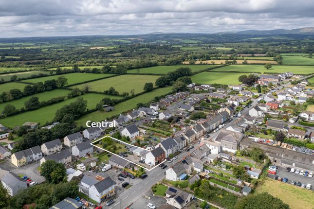 Clynderwen, SA66 4 bed detached house for sale