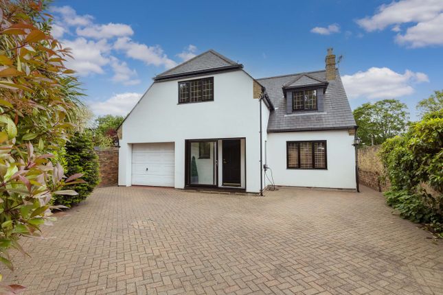 High Street, Iver SL0 3 bed detached house for sale