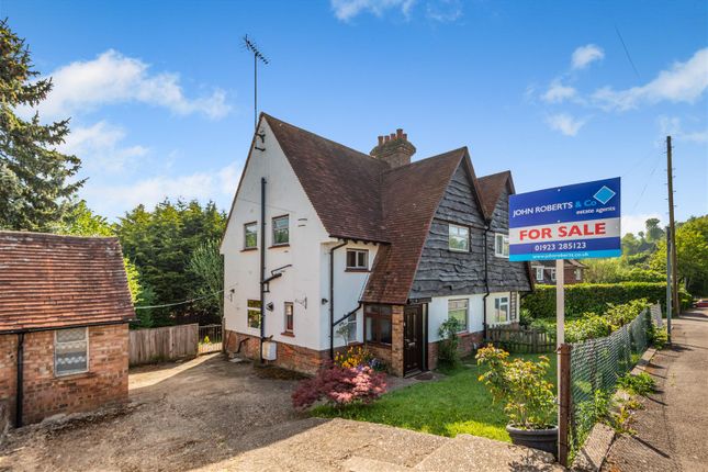 Capell Way, Chorleywood WD3 3 bed semi