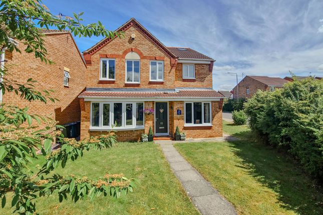 6 bed detached house