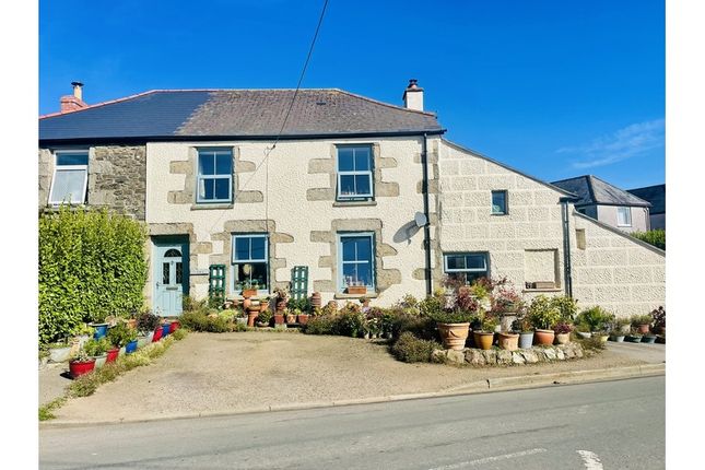 The Square, Townshend, Hayle 4 bed semi