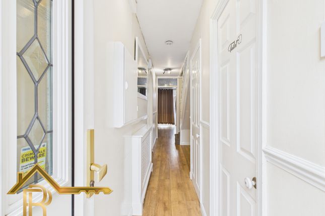 3 bedroom maisonette for sale