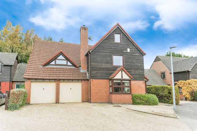 6 bedroom detached house for sale