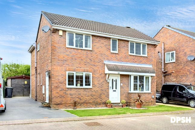Churchgate, Gildersome, Leeds 4 bed detached house for sale