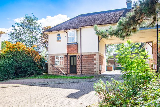 Leeds LS7 2 bed link detached house for sale