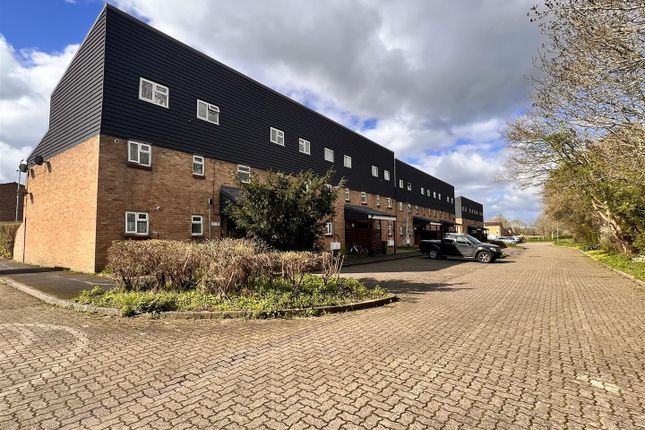 Stratford Close, Swindon SN5 1 bed flat for sale