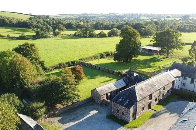 5 bedroom semi-detached house for sale