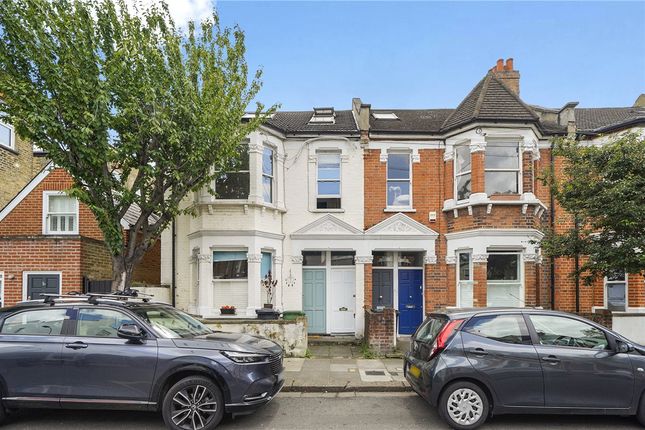 Bronsart Road, Fulham, London, SW6 3 bed apartment for sale