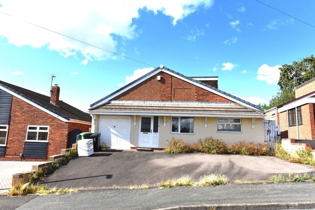 Winford Avenue, Kingswinford DY6 3 bed detached bungalow for sale