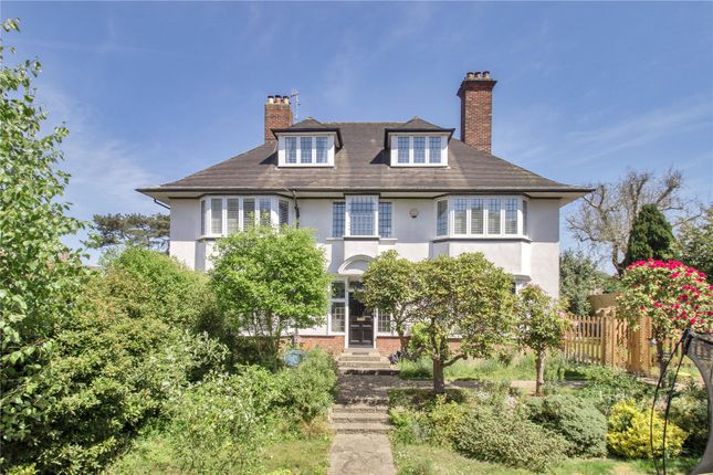 Frant Road, Tunbridge Wells, Kent, TN2 5 bed detached house for sale