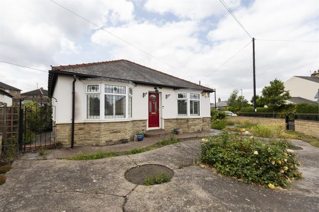 Cross Green Road, Huddersfield HD5 3 bed detached bungalow for sale