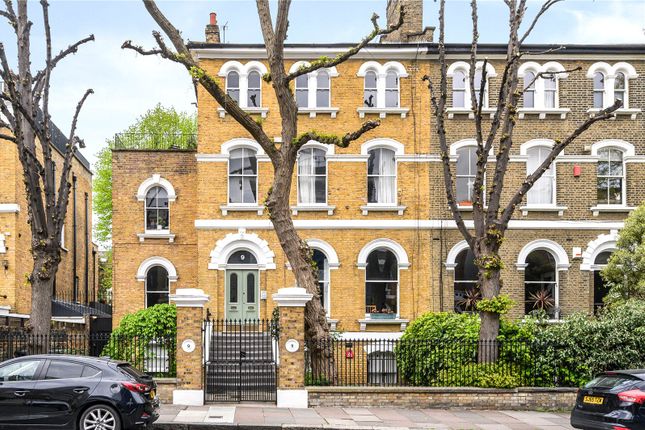 Highbury Hill, Highbury, London, N5 3 bed apartment for sale