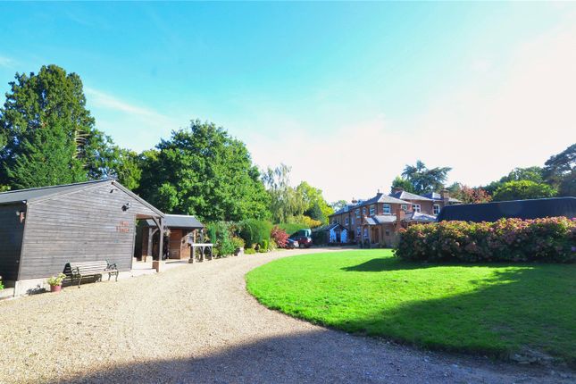 Lingfield, Surrey, RH7 4 bed detached house for sale