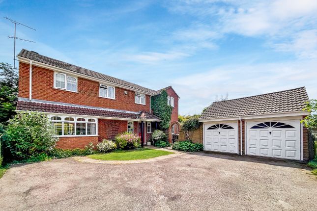 Thornage Close, Luton, Bedfordshire... 4 bed detached house for sale