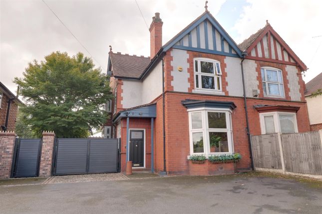 6 bedroom semi-detached house for sale