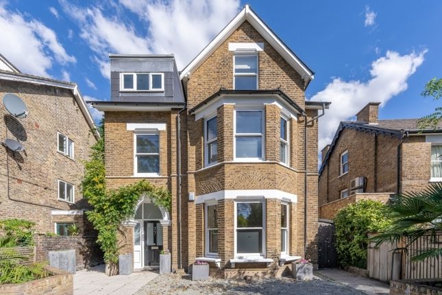 Mortlake Road, Kew, Richmond, Surrey TW9 5 bed detached house for sale
