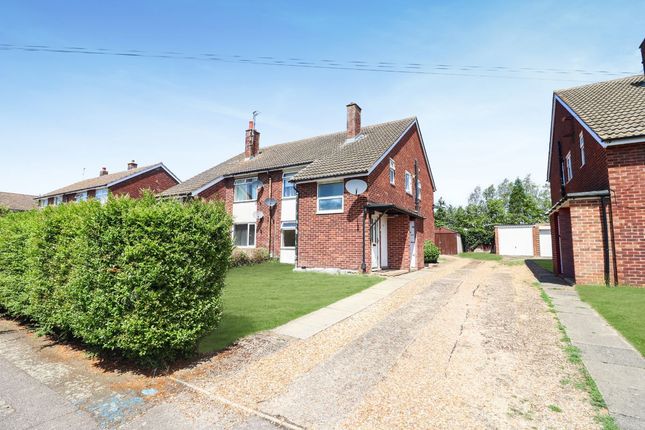 Knights Avenue, Clapham, Bedford 2 bed maisonette for sale