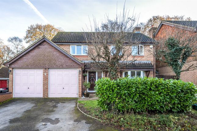 Fairway Close, Hampshire GU30 4 bed detached house for sale