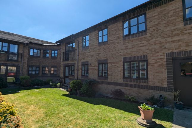 2 bedroom ground floor flat for sale