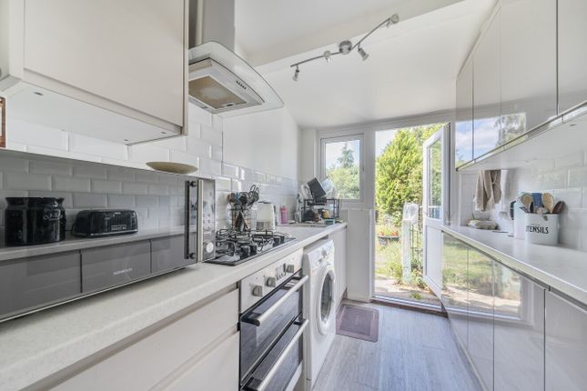 Hill Road, Mitcham CR4 3 bed terraced house for sale