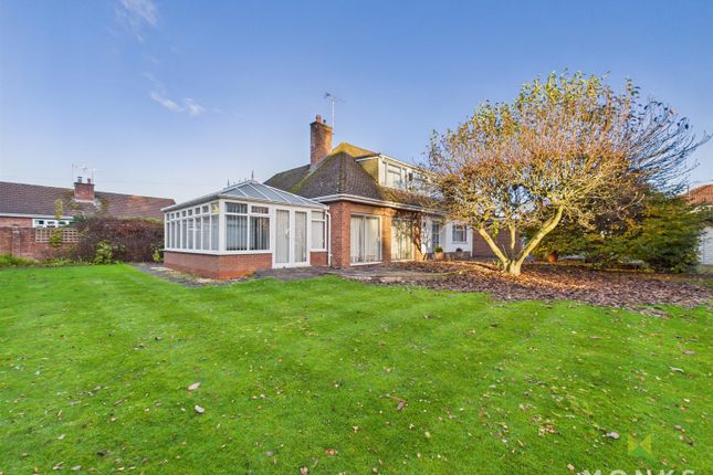 Weston Avenue, Oswestry 4 bed detached bungalow for sale
