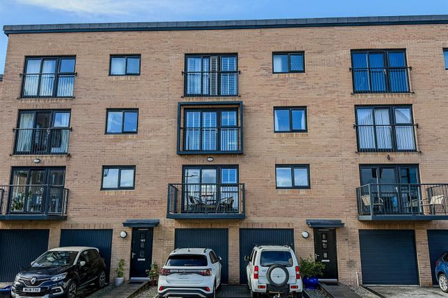 Taw Wharf, Barnstaple EX31 3 bed terraced house for sale