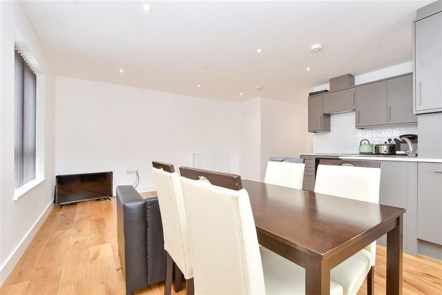 Russell Hill, West Purley, Surrey 2 bed apartment for sale