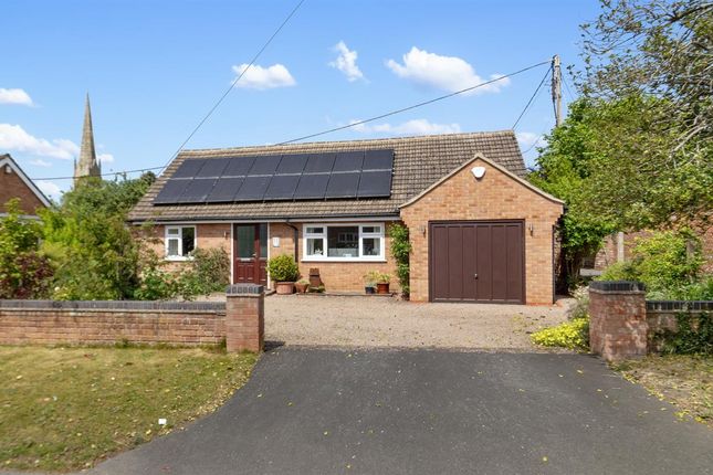 Minge Lane, Upton upon Severn... 2 bed bungalow for sale