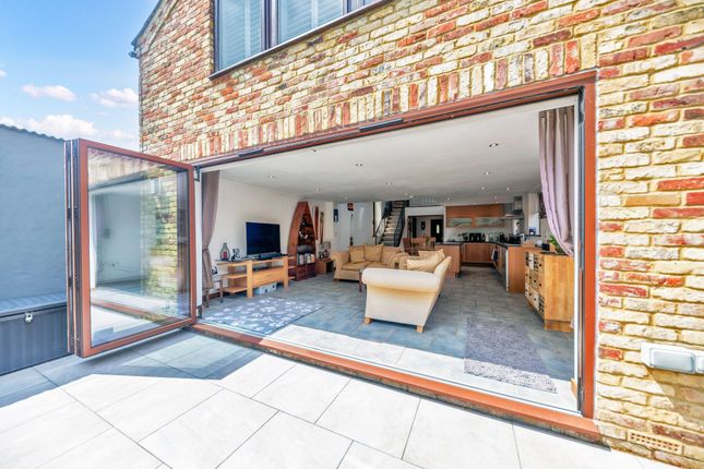 North End, Royston SG8 2 bed detached house for sale