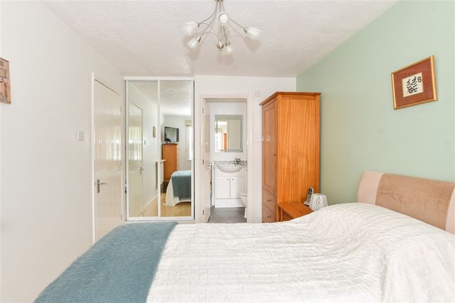 3 bed semi-detached house