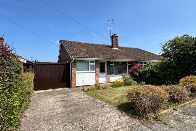 Seabrook, Luton, Bedfordshire, LU4 0EH 3 bed semi
