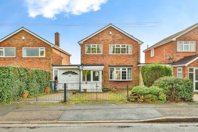 3 bed link detached house